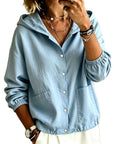 Chaqueta de mujer con capucha y botones, de corte holgado – un estilo desenfadado y cómodo, ideal para combinar con otras prendas