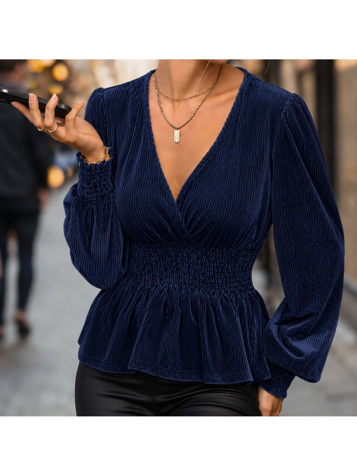 Camicetta donna fluida a maniche lunghe - Chic e leggera