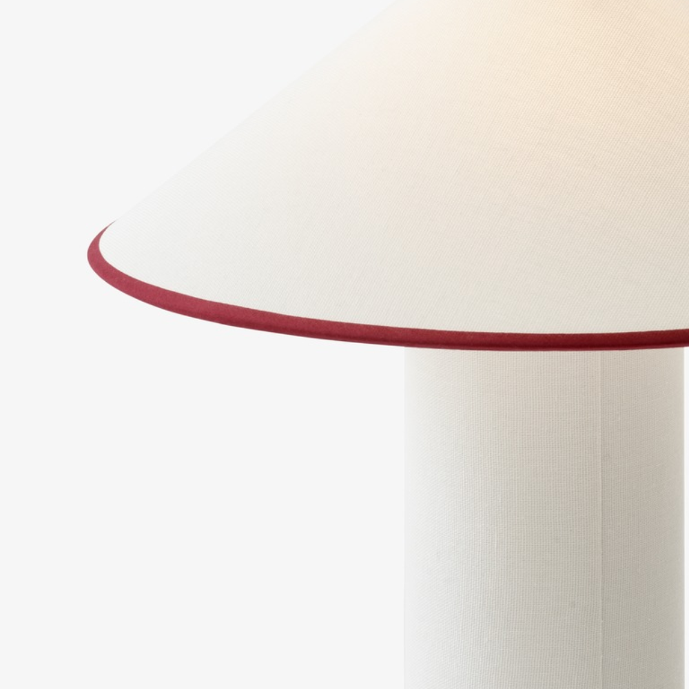 Minimalistisk japansk bordslampa