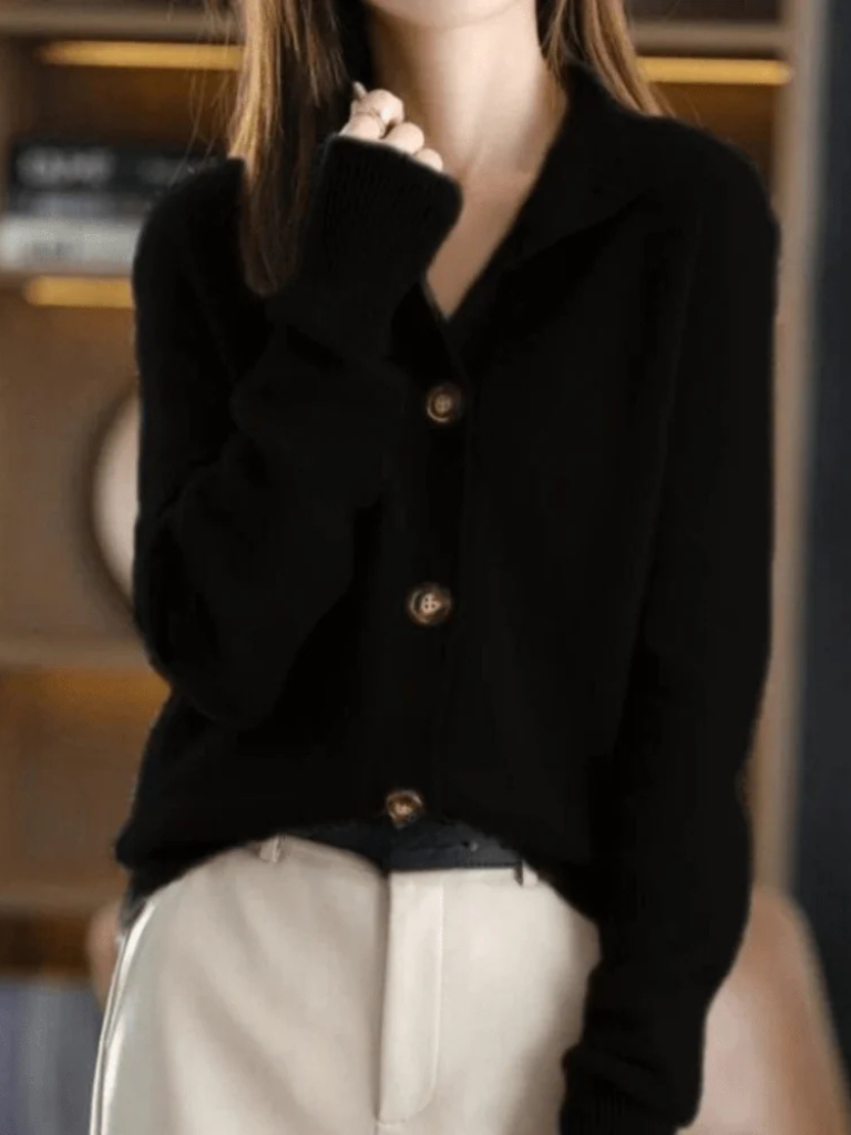 Women's button-up cardigan – Soft and easy to wear