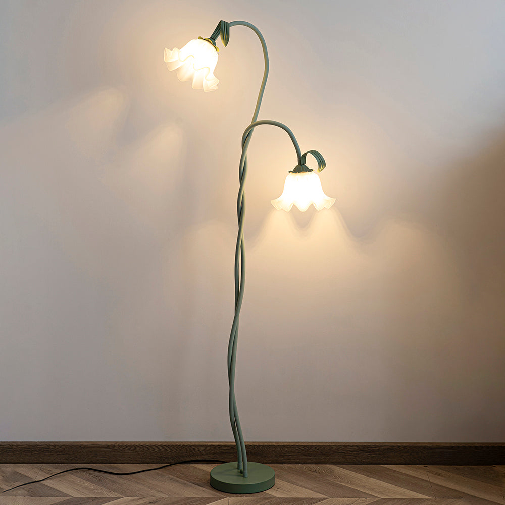 Lampa stojąca inspirowana kwiatem kalii