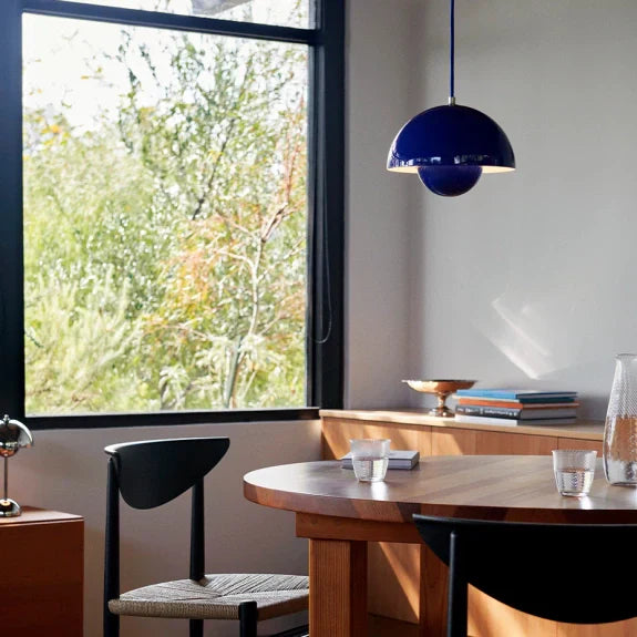 Taklampa i knoppform