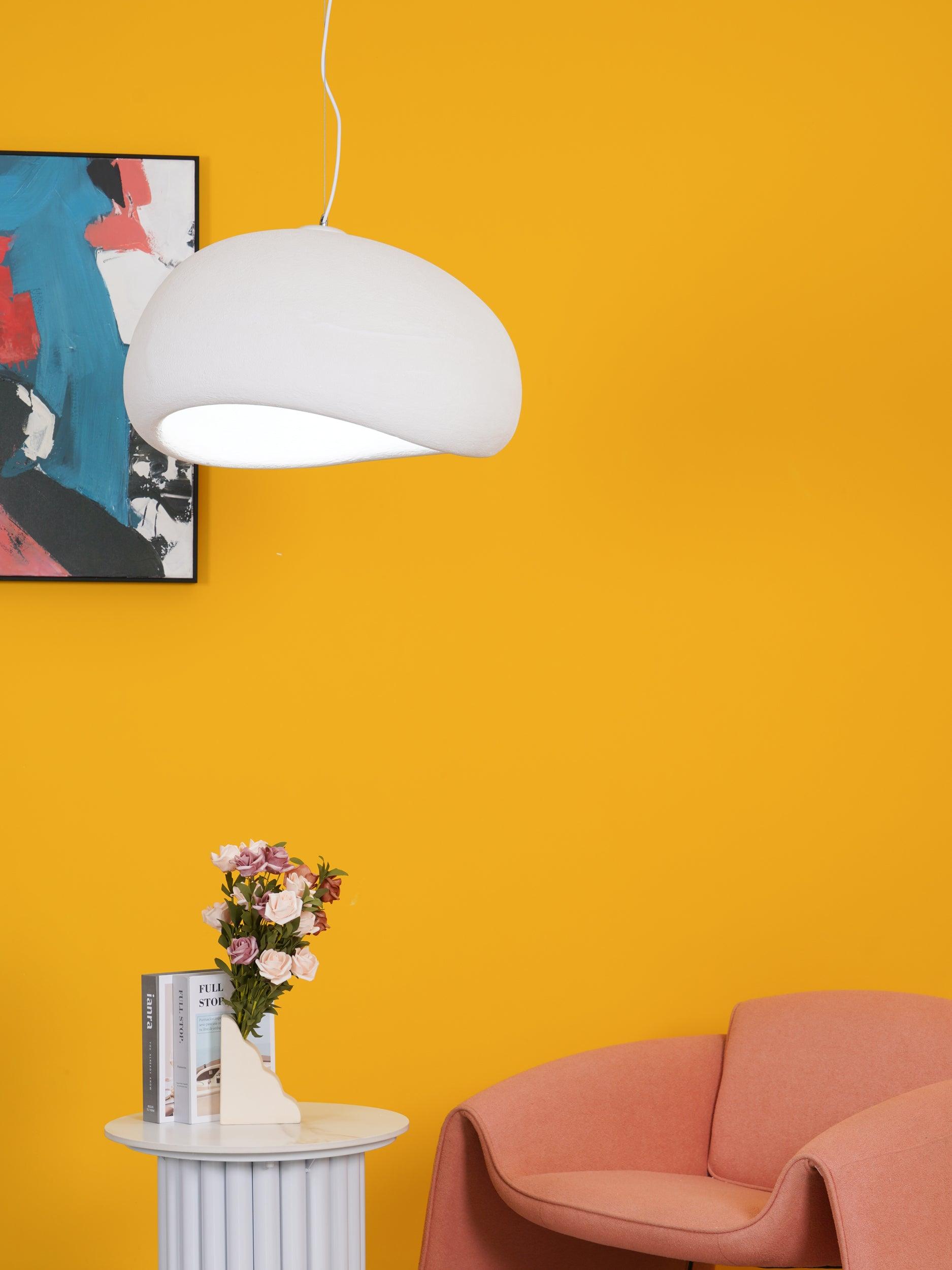 Minimalistyczna lampa sufitowa skandynawska w kształcie kamyka