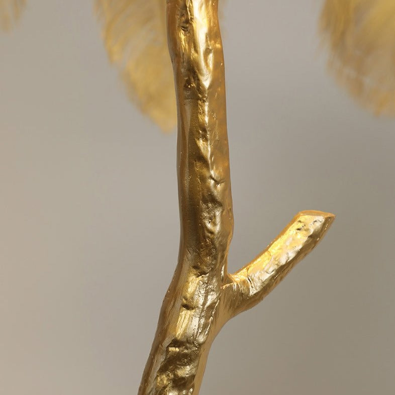 Nowoczesna lampa stojąca inspirowana strusiem