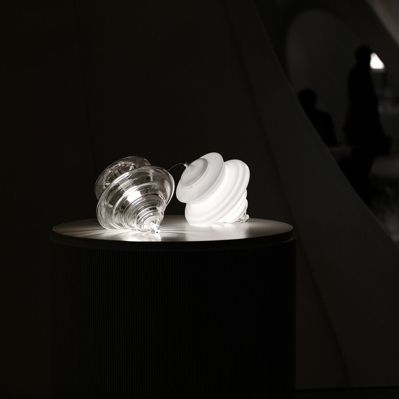 Lampa sufitowa o współczesnym wzornictwie art déco