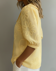 Blusa bordada de flores para mujer – Elegante y femenina
