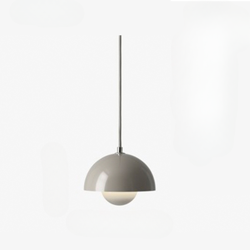 Taklampa i knoppform