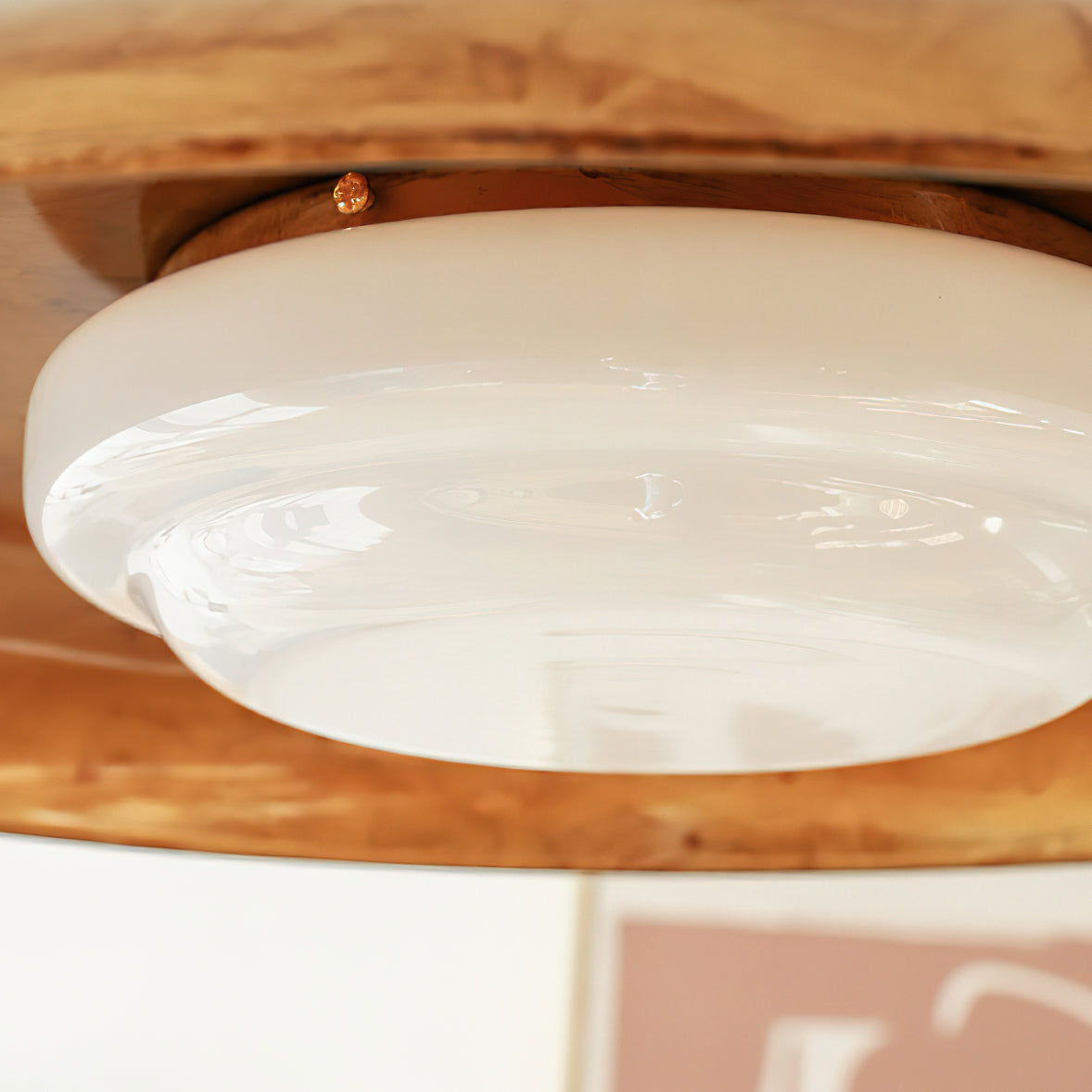 Nowoczesna lampa sufitowa w kształcie dysku