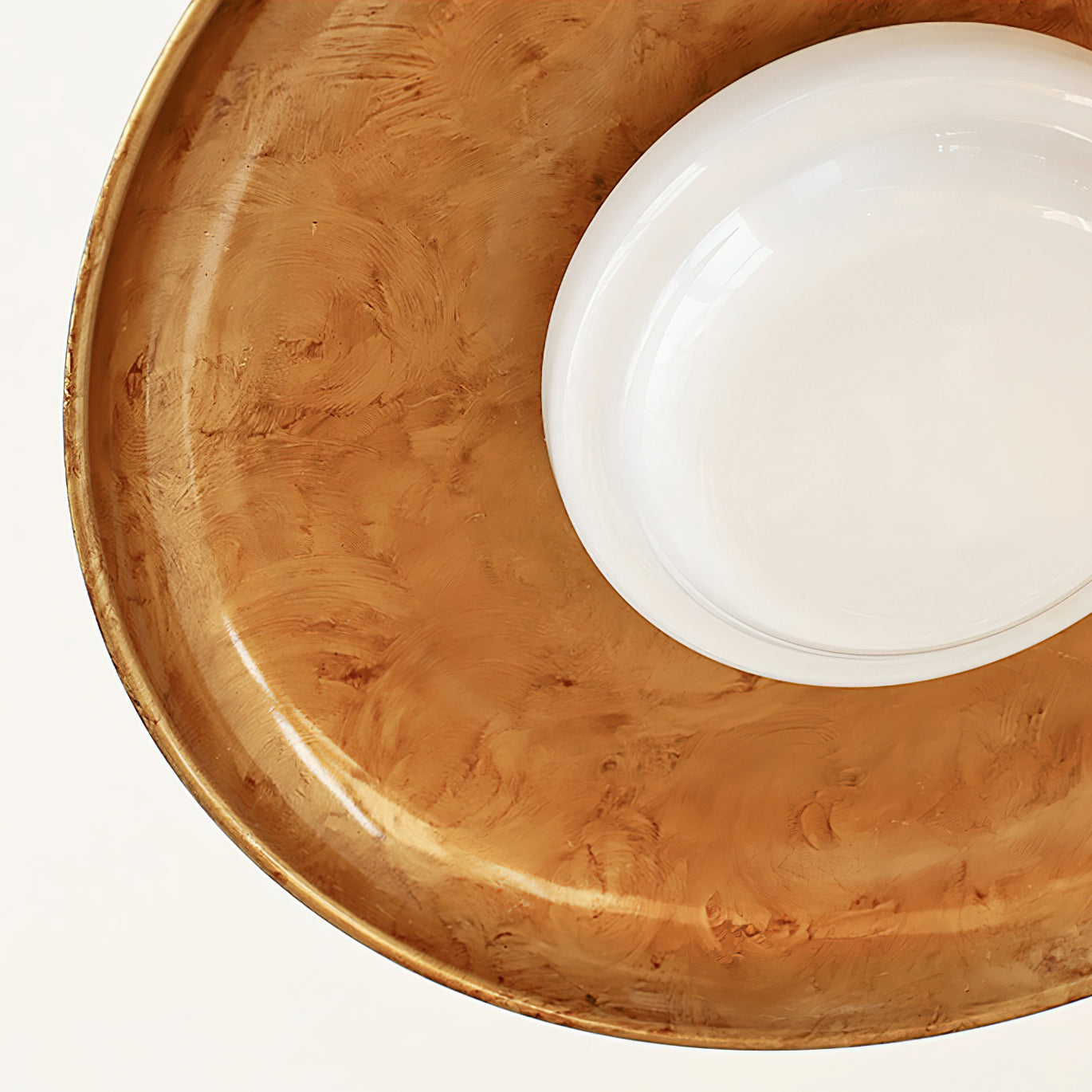 Nowoczesna lampa sufitowa w kształcie dysku