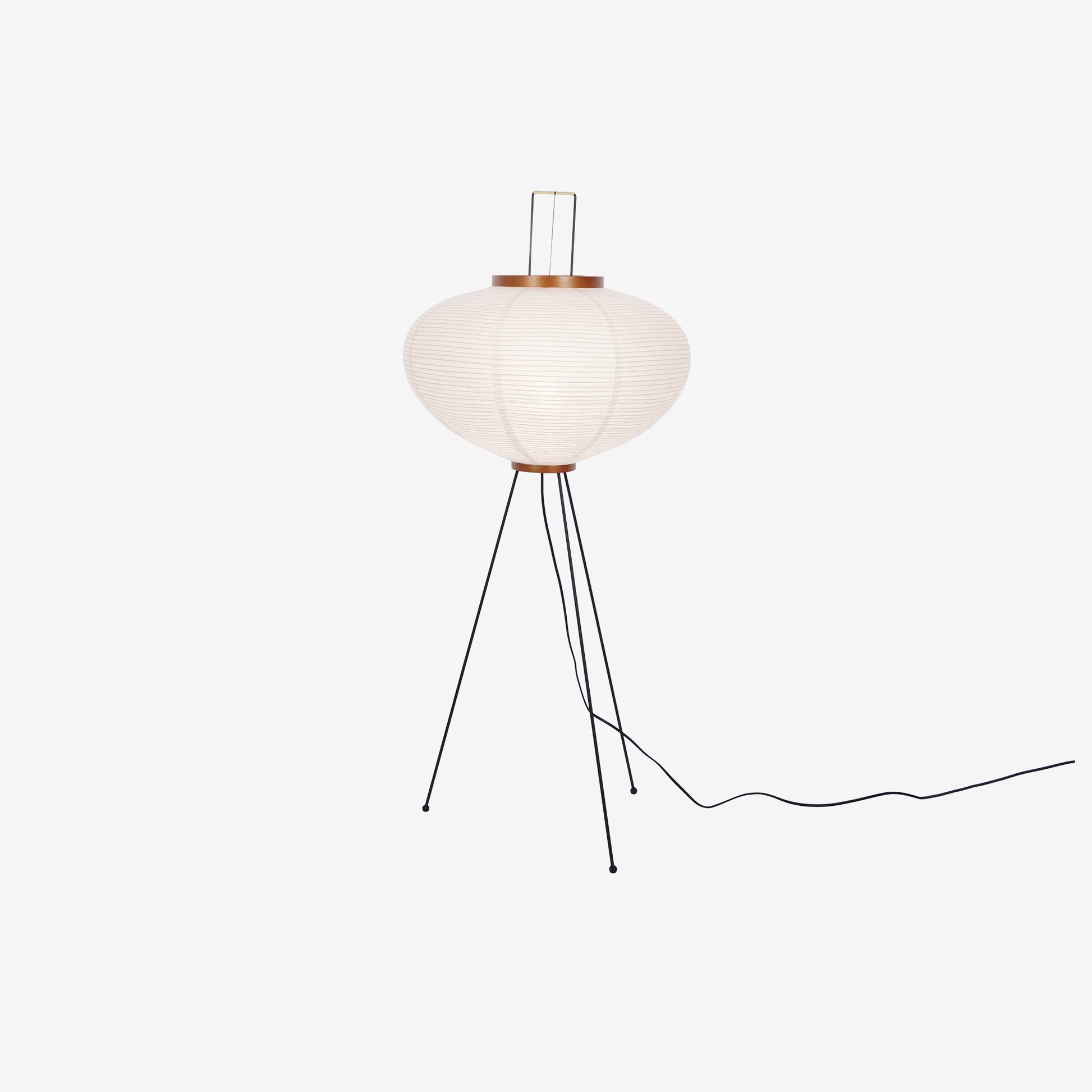 Minimalistyczna lampa stojąca inspirowana zenem