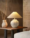 Minimalistyczne lampy stołowe inspirowane wabi-sabi