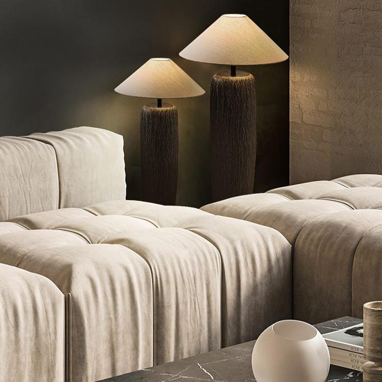 Lampa stojąca w stylu starożytnym