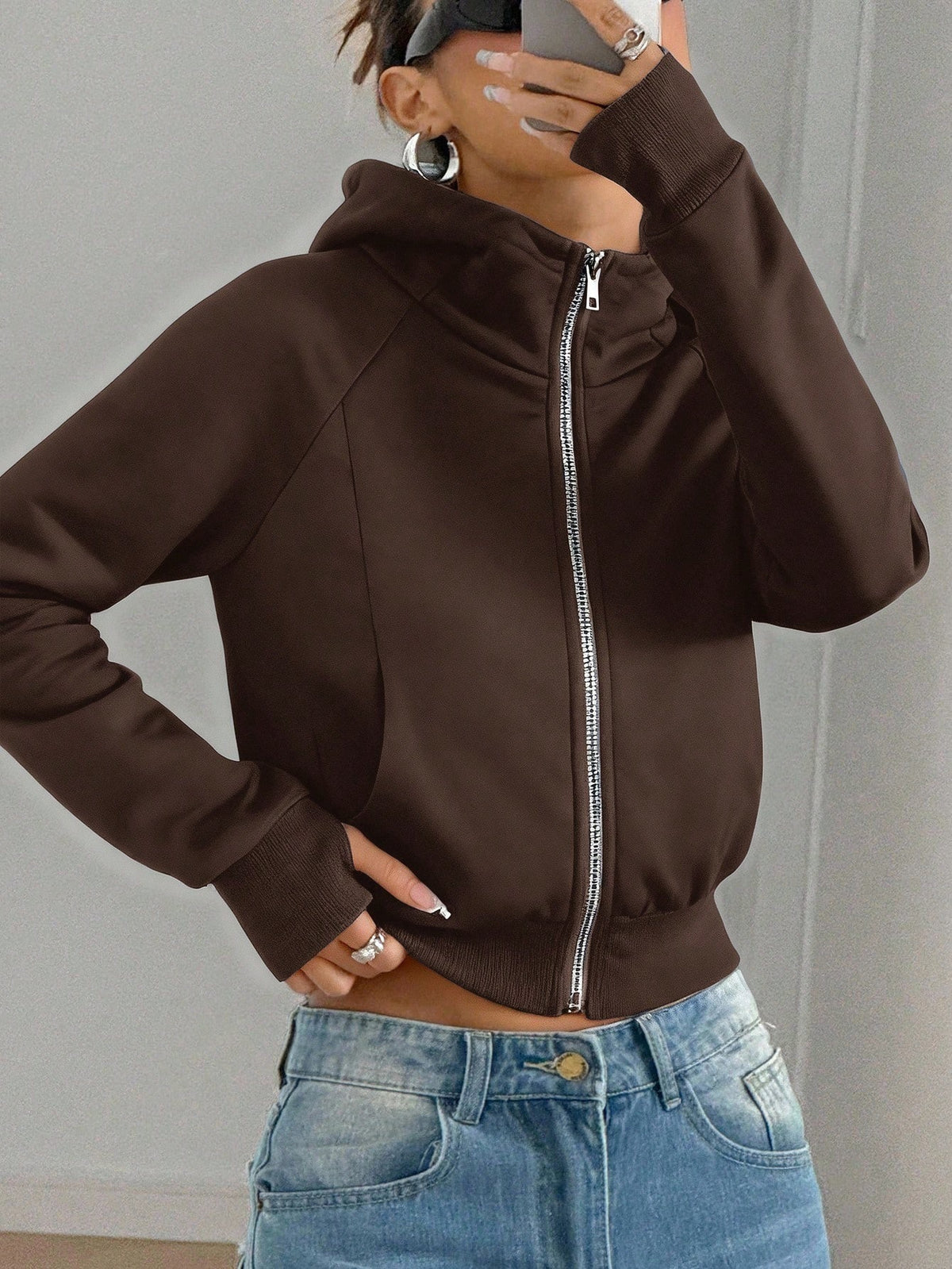 Sudadera corta con capucha para mujer – Casual y cómoda